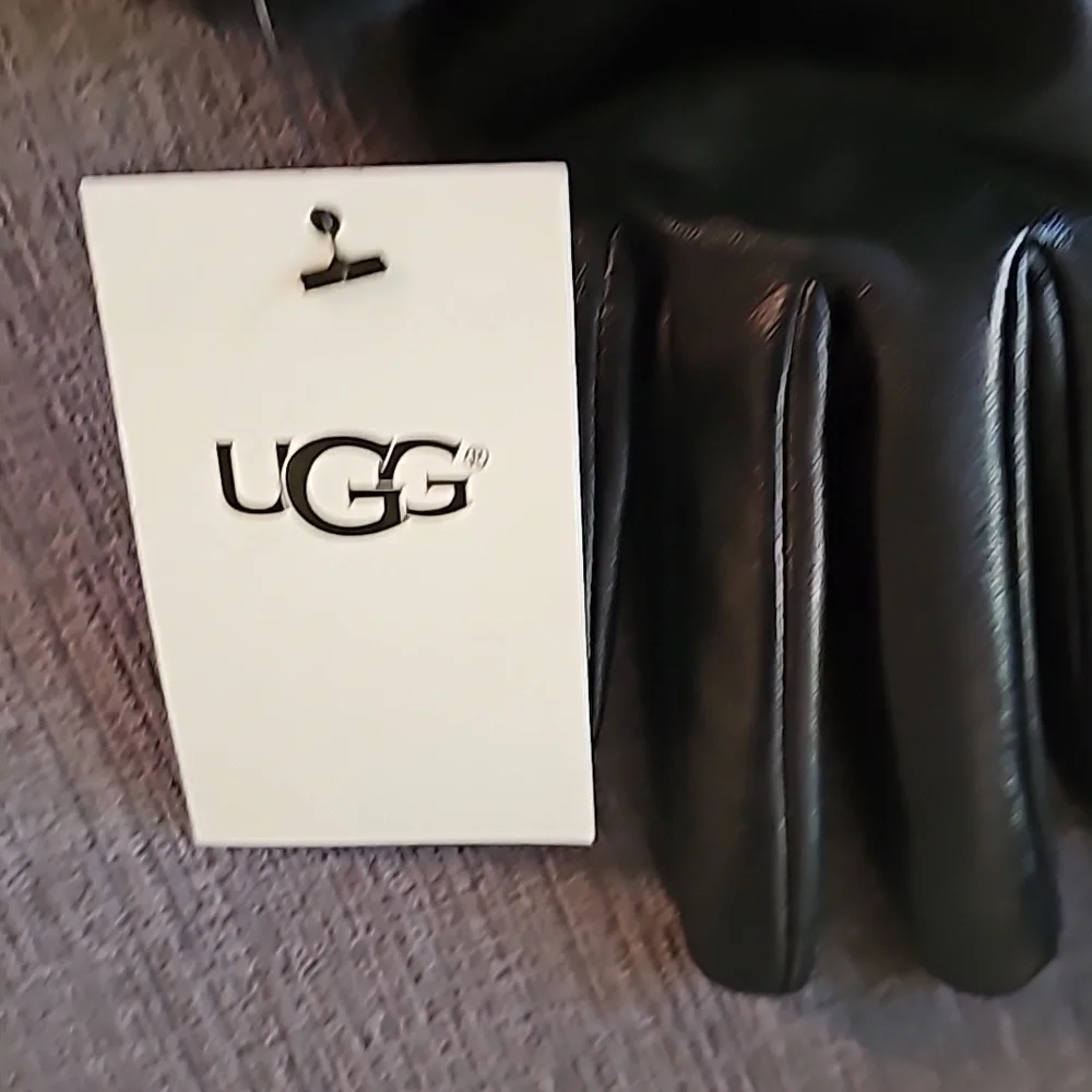 UGG Womens Shearling-Trim cuff Black leather Shorty Gloves Size Large